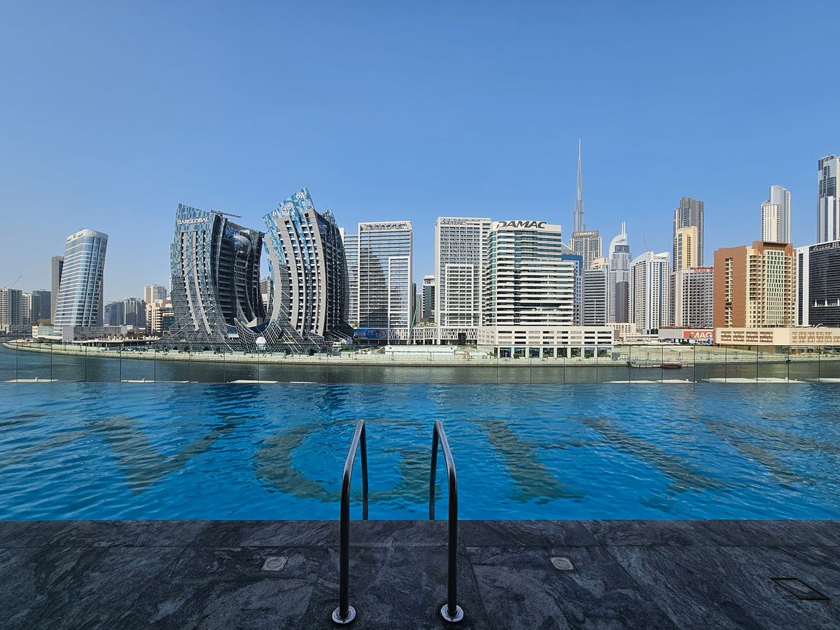 Furnished studio with canal view