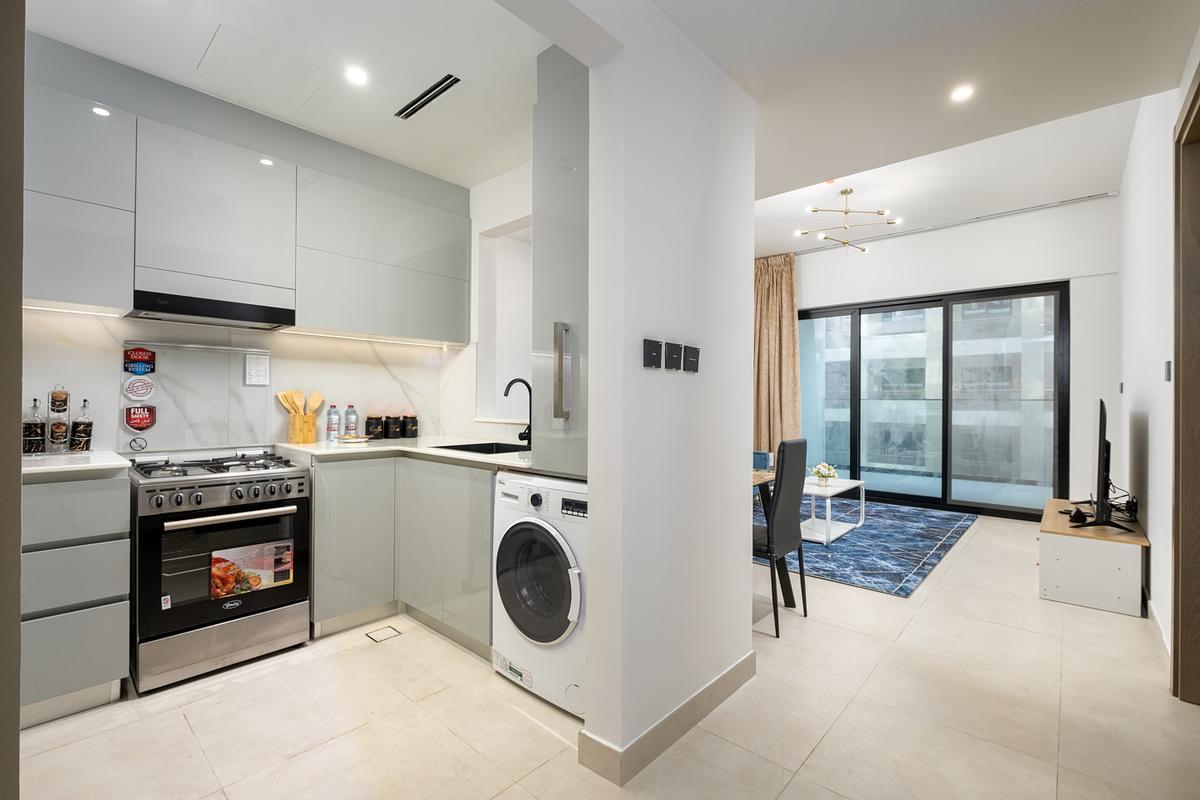 1-bedroom apartment with creek views